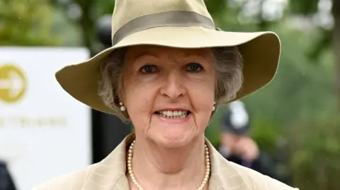 Beyond the Laugh Track: Dame Penelope Keith’s Enduring Echoes in British Social Satire
